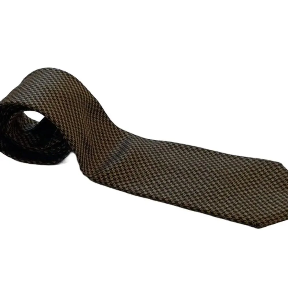 John Comfort South Bank Collection Gold, Black Herringbone Silk Tie, 58